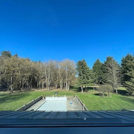 Vila Le Cabaret Paisible Avec Piscine Montierchaume Exteriér fotografie
