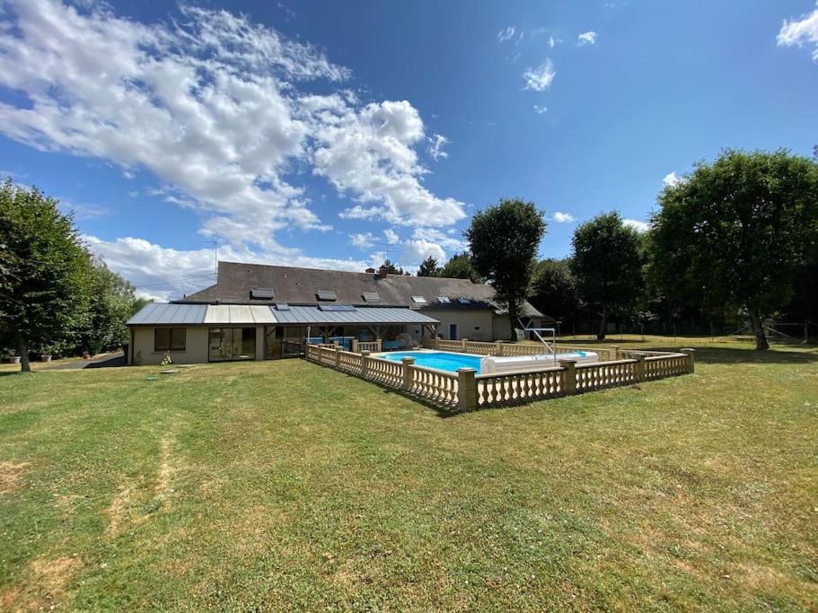 Vila Le Cabaret Paisible Avec Piscine Montierchaume Exteriér fotografie