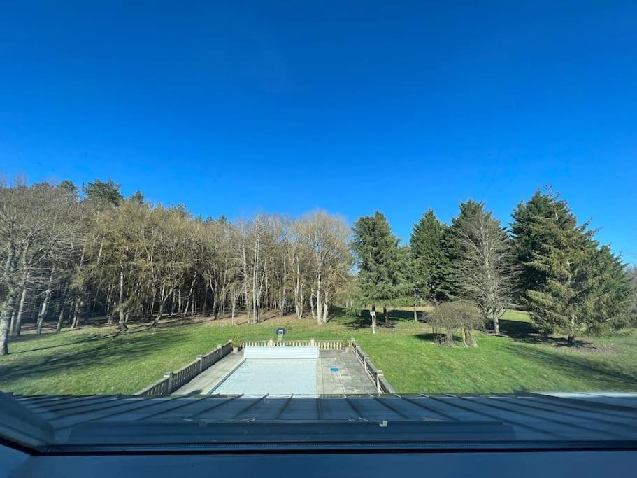 Vila Le Cabaret Paisible Avec Piscine Montierchaume Exteriér fotografie